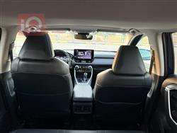 تۆیۆتا ڕاڤ 4